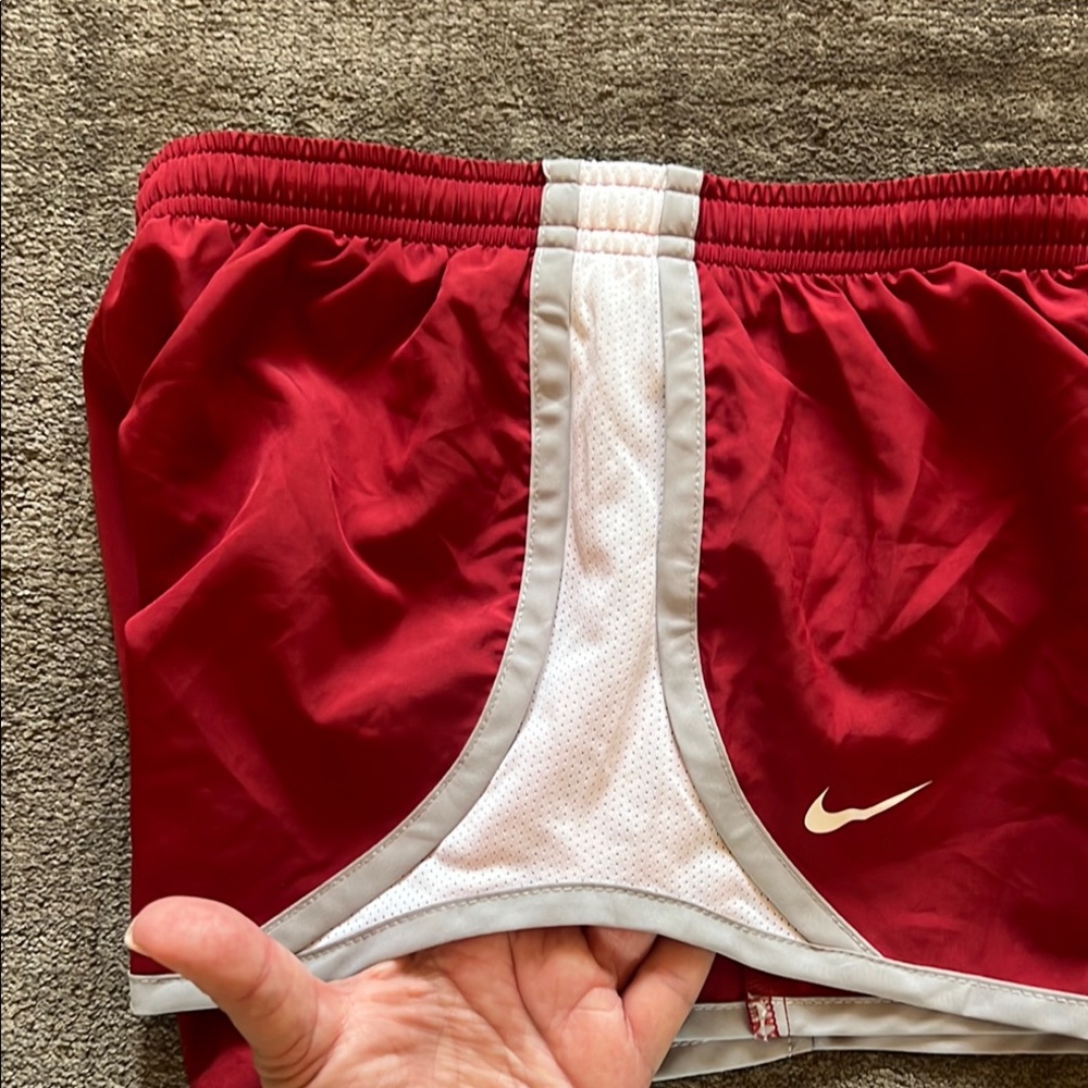 🆕 USC girls Nike Athletic Shorts - Picture 4 of 8